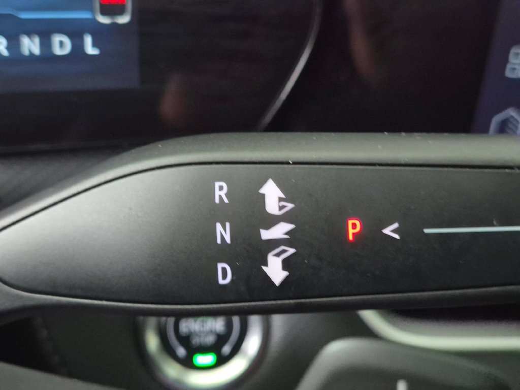 Used 2025 Chevrolet Equinox LT FWD image 15
