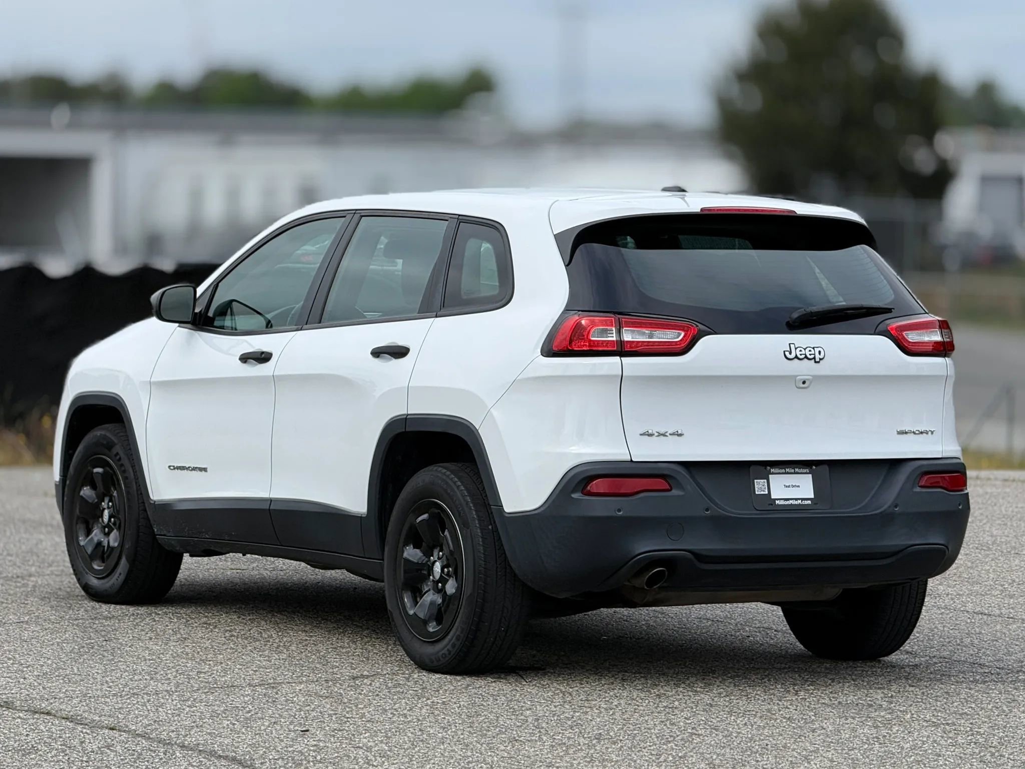 Used 2016 Jeep Cherokee Sport w/ Cold Weather Group AWD/4WD image 10