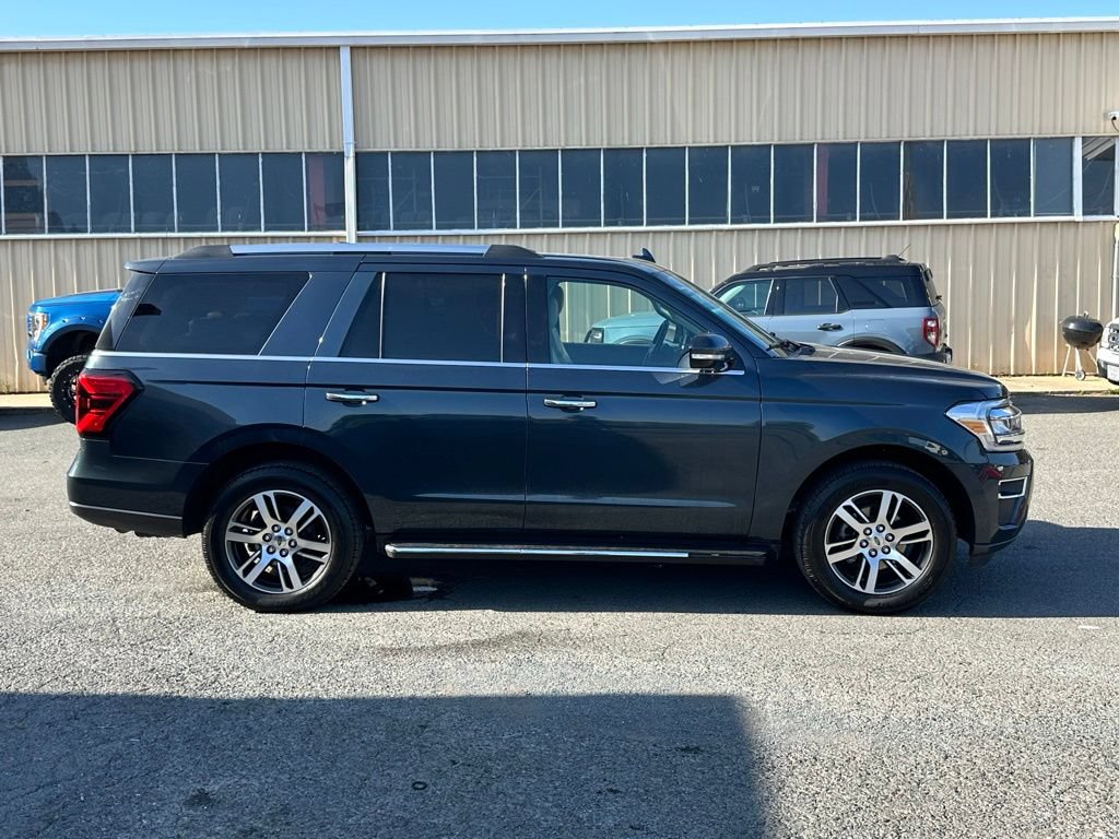Used 2023 Ford Expedition Limited AWD/4WD image 11