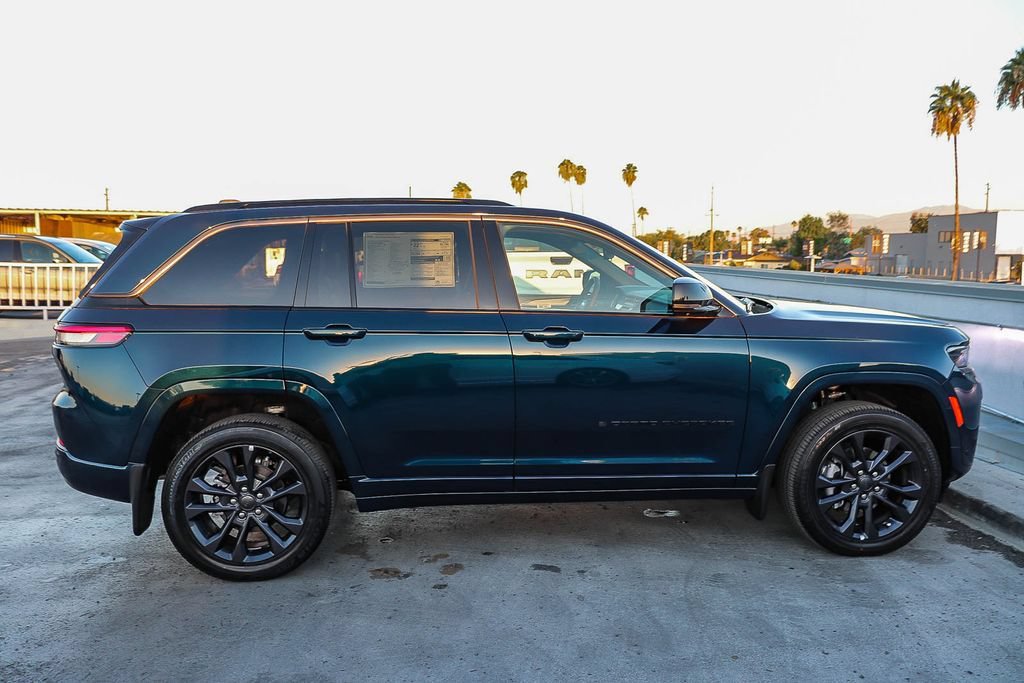 New 2026 Jeep Grand Cherokee Limited AWD/4WD image 13