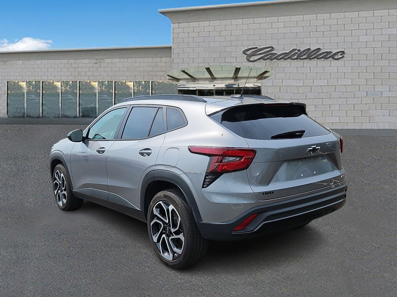 Used 2024 Chevrolet Trax RS FWD image 6