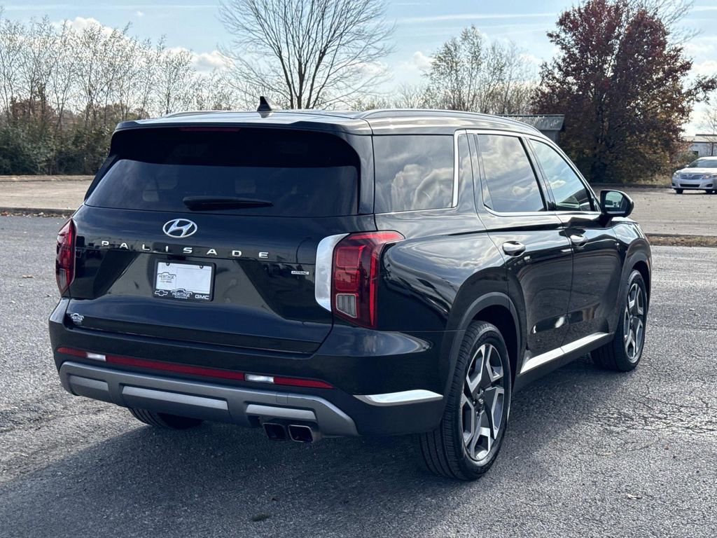 Used 2023 Hyundai Palisade Limited image 7