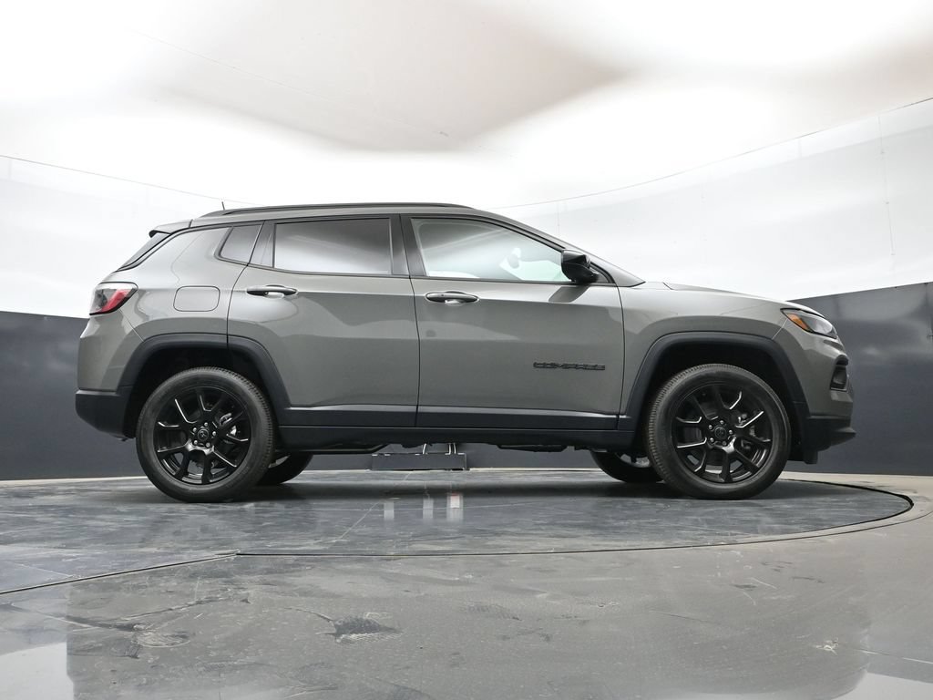 New 2026 Jeep Compass Latitude AWD/4WD image 45