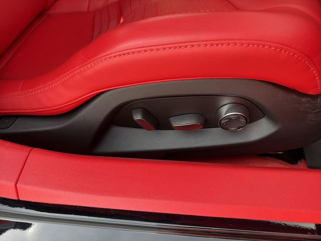 Used 2025 Chevrolet Corvette E-Ray w/ Stealth Interior Trim Package image 19