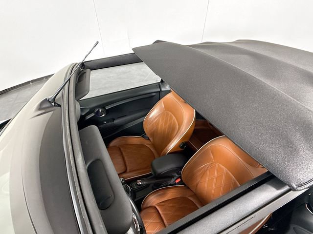 Used 2017 MINI Cooper Convertible image 21