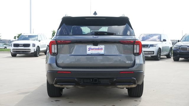 Used 2025 Ford Explorer ST-Line w/ ST-Line Street Pack AWD/4WD image 8