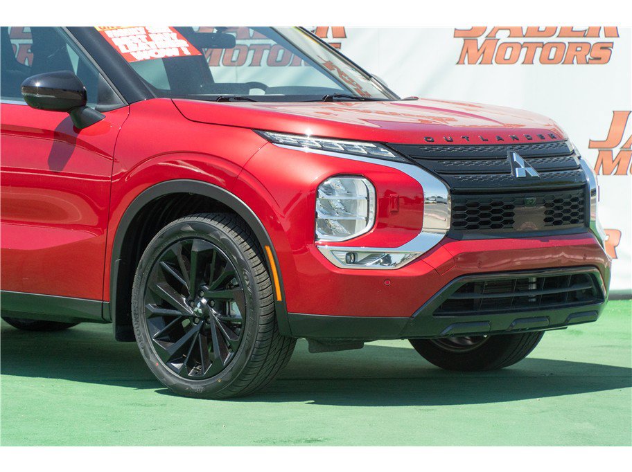 Used 2023 Mitsubishi Outlander SE Black Edition AWD/4WD image 5