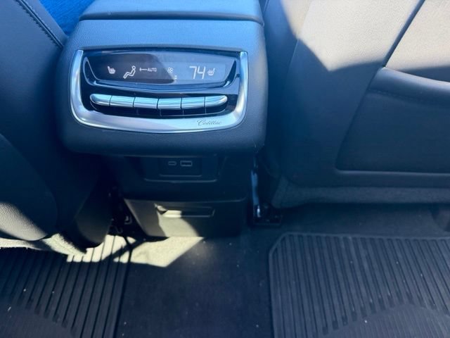 Used 2025 Cadillac XT6 Premium Luxury AWD/4WD image 16