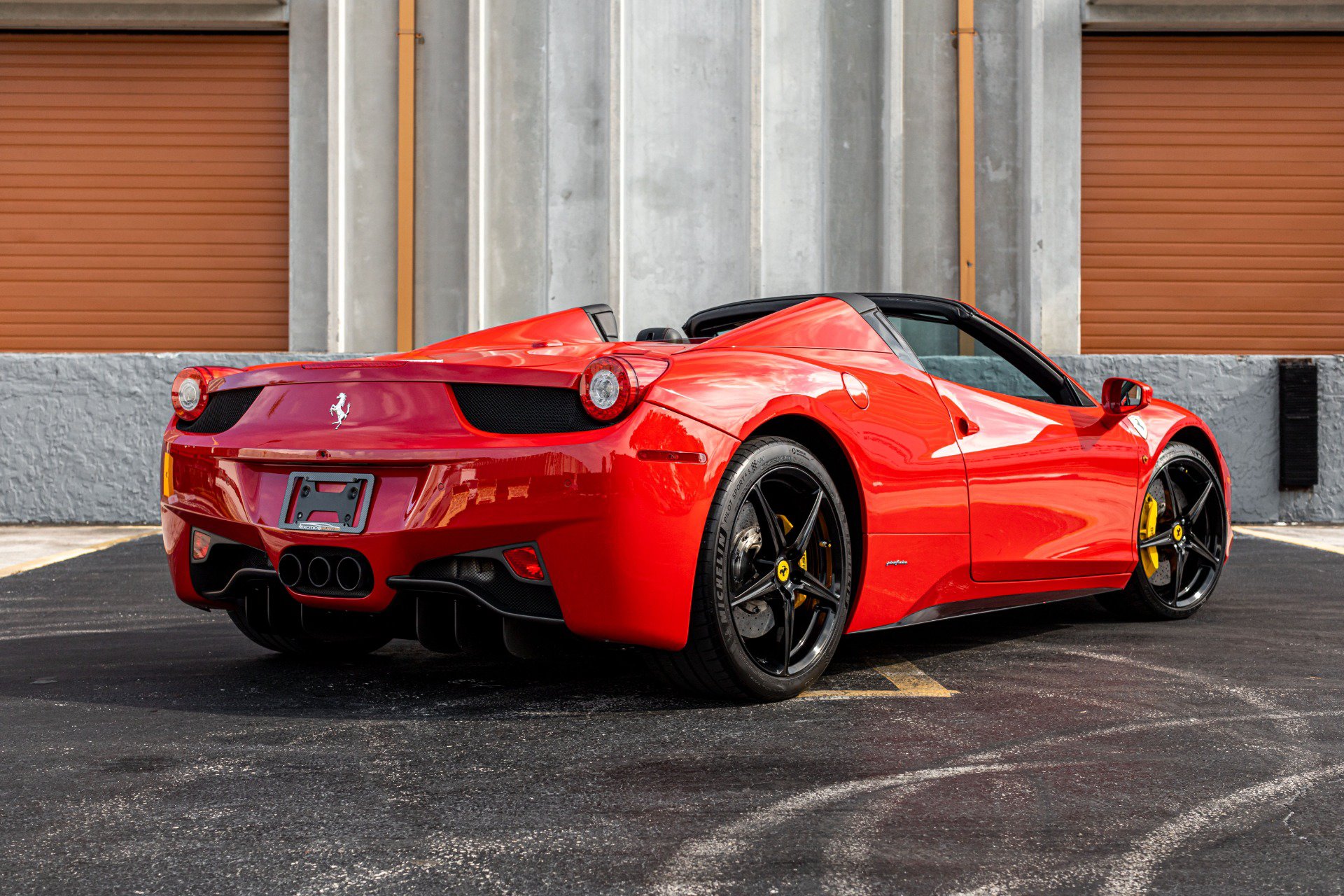Used 2013 Ferrari 458 Spider RWD image 29