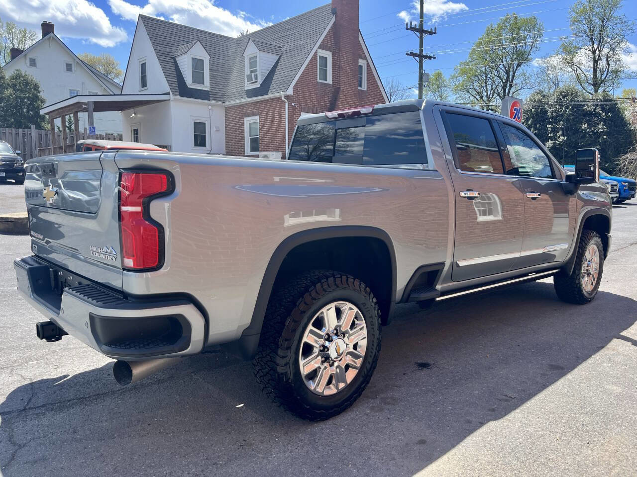 Used 2024 Chevrolet Silverado 2500 High Country w/ High Country Premium Package image 5