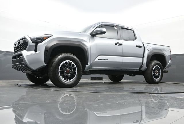 Used 2025 Toyota Tacoma TRD Off-Road AWD/4WD image 26