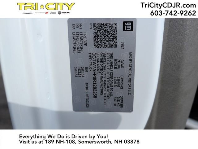 Used 2024 GMC Savana 2500 w/ Driver Convenience Package image 33