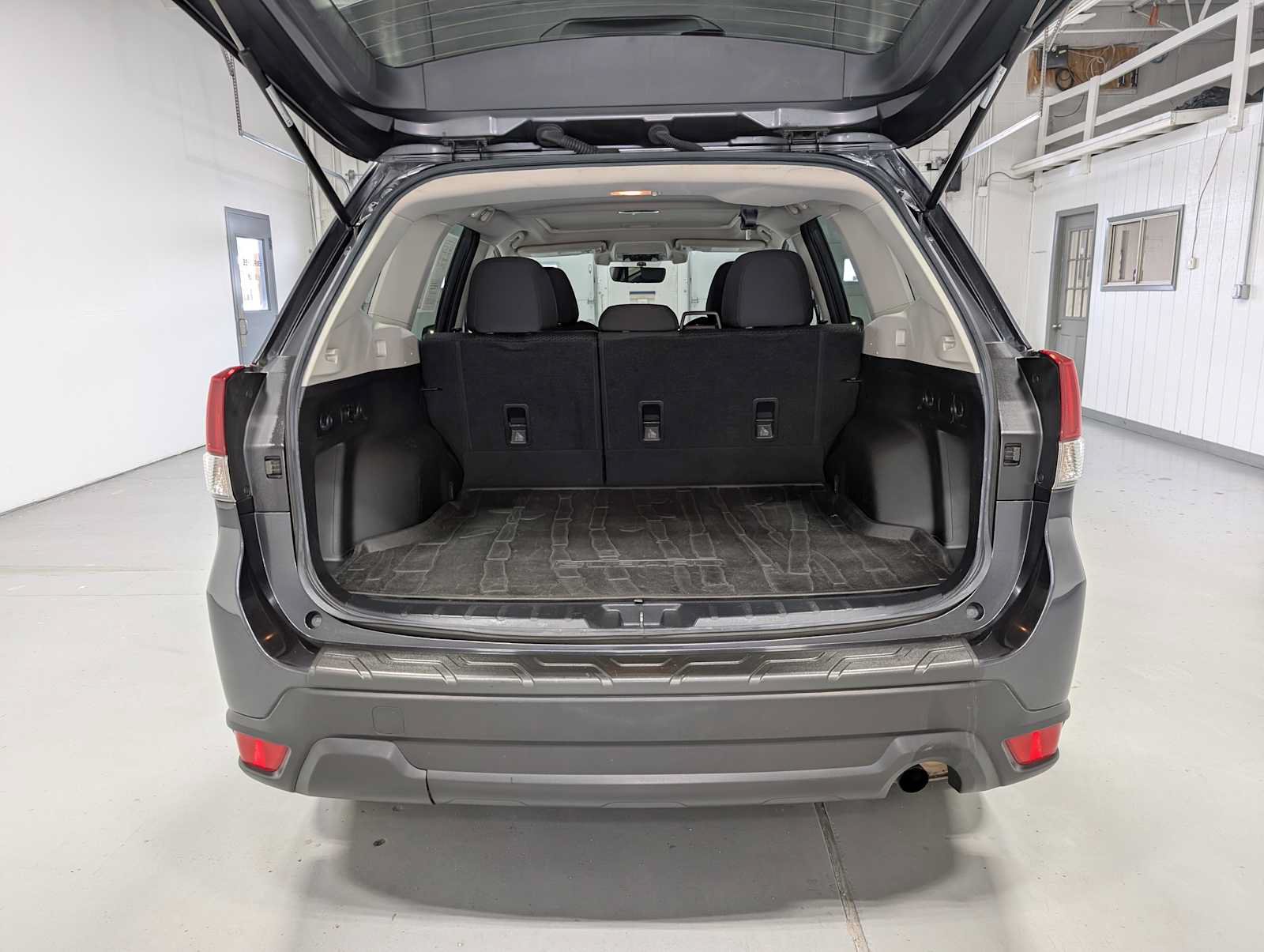 Used 2019 Subaru Forester Premium w/ Popular Package #1 AWD/4WD image 38