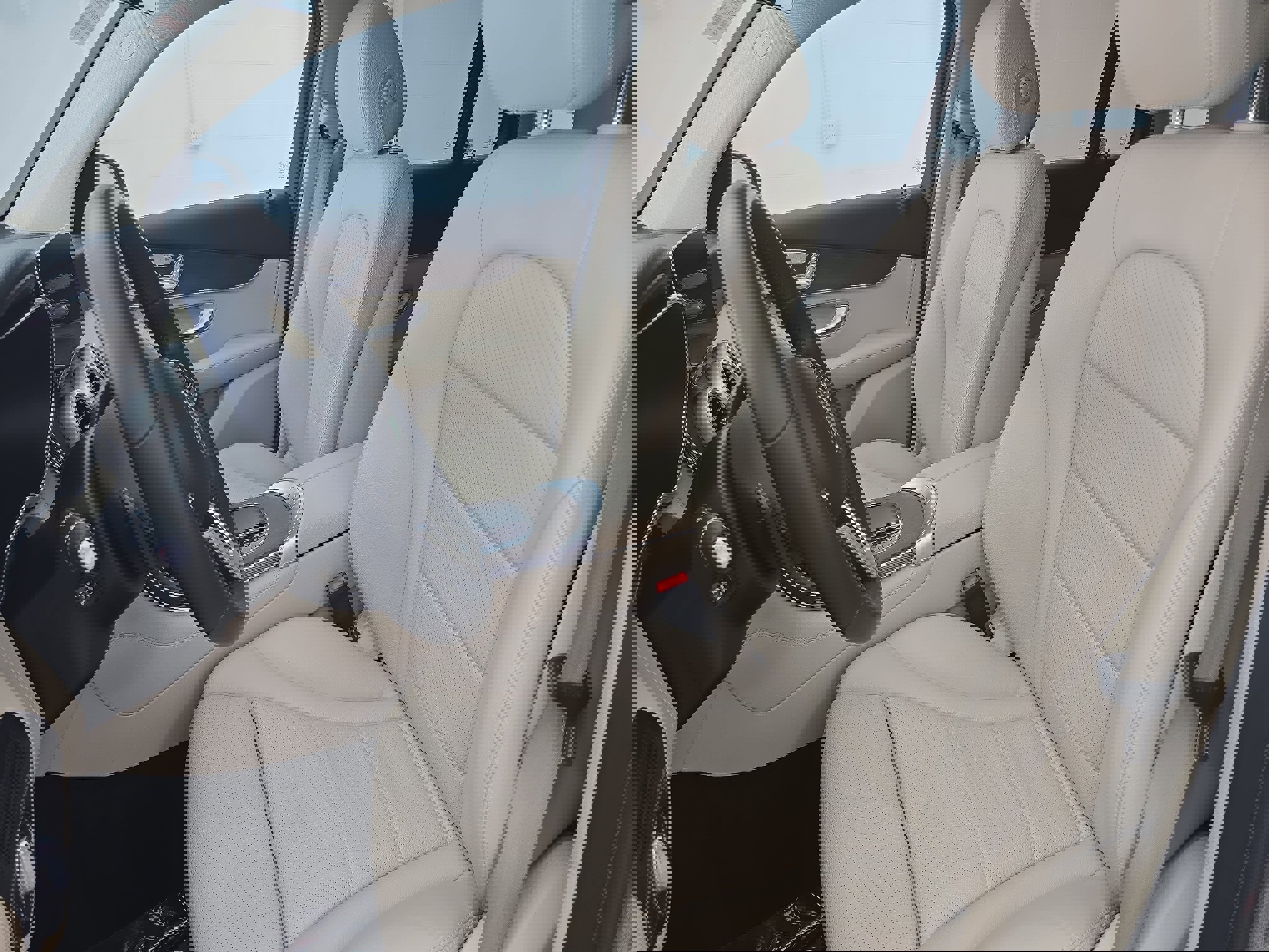 Used 2021 Mercedes-Benz GLC 300 GLC 300 image 15