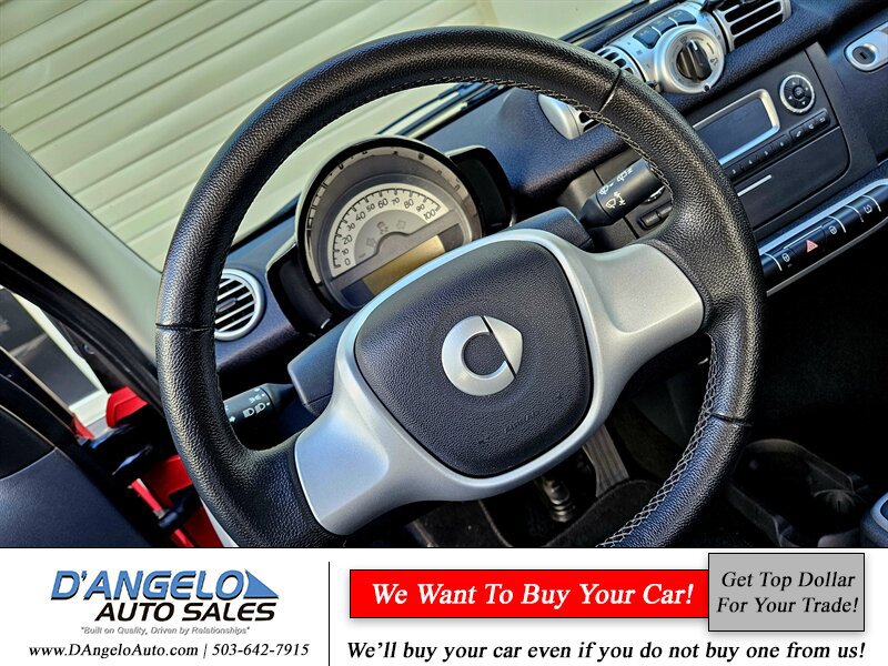 Used 2013 smart fortwo pure image 29