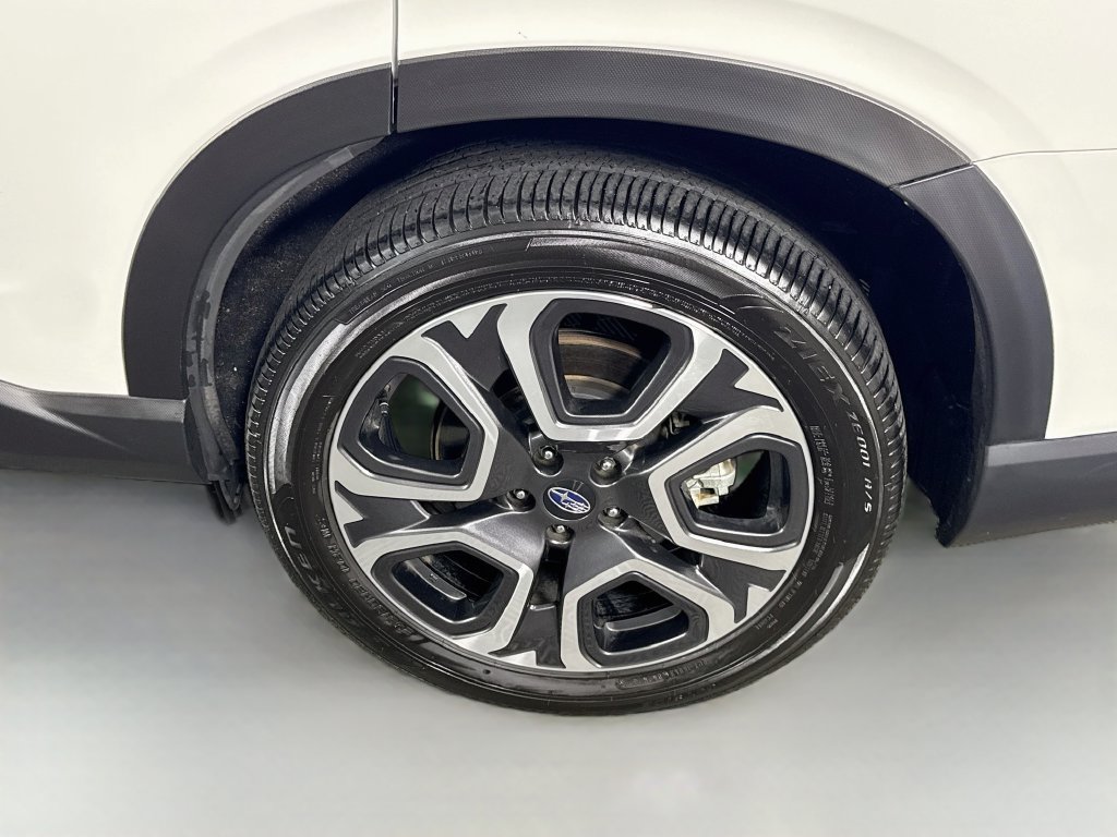 Certified 2025 Subaru Ascent Touring AWD/4WD image 40