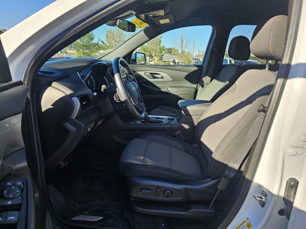 Used 2022 Chevrolet Traverse LT w/ LPO, Floor Liner Package image 23