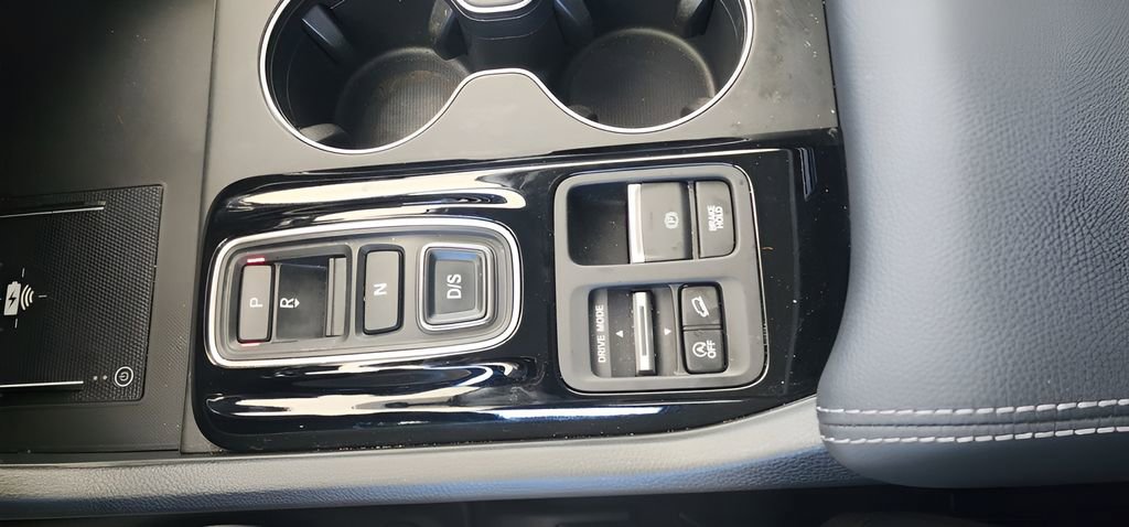 Used 2025 Honda Pilot EX-L image 39