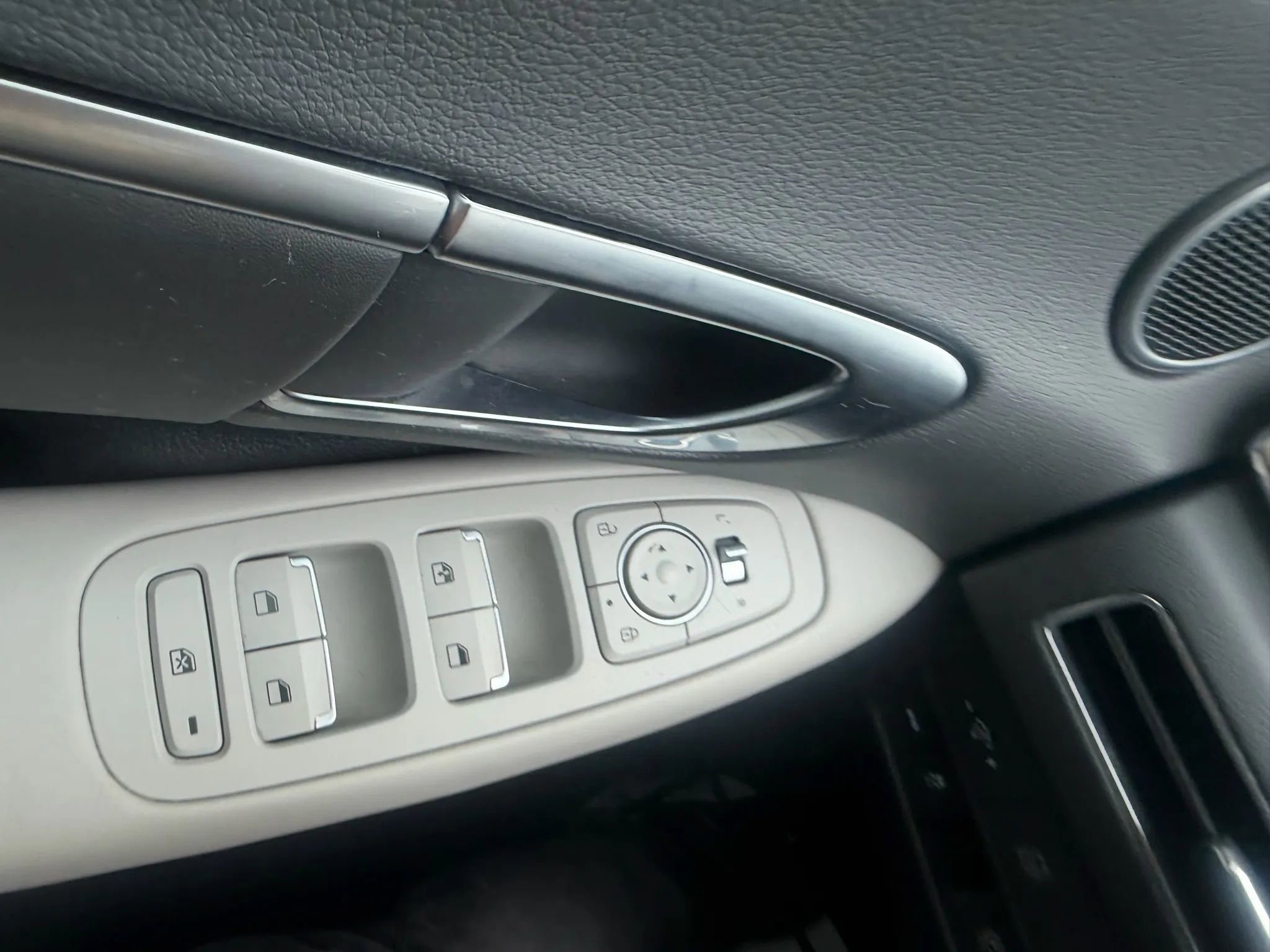 Used 2022 Hyundai Sonata Blue image 25