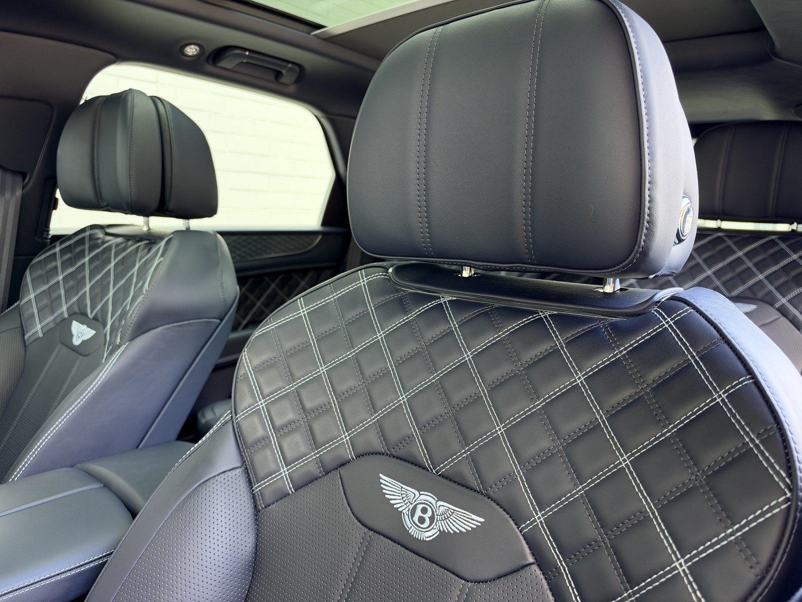 Certified 2021 Bentley Bentayga AWD/4WD image 29