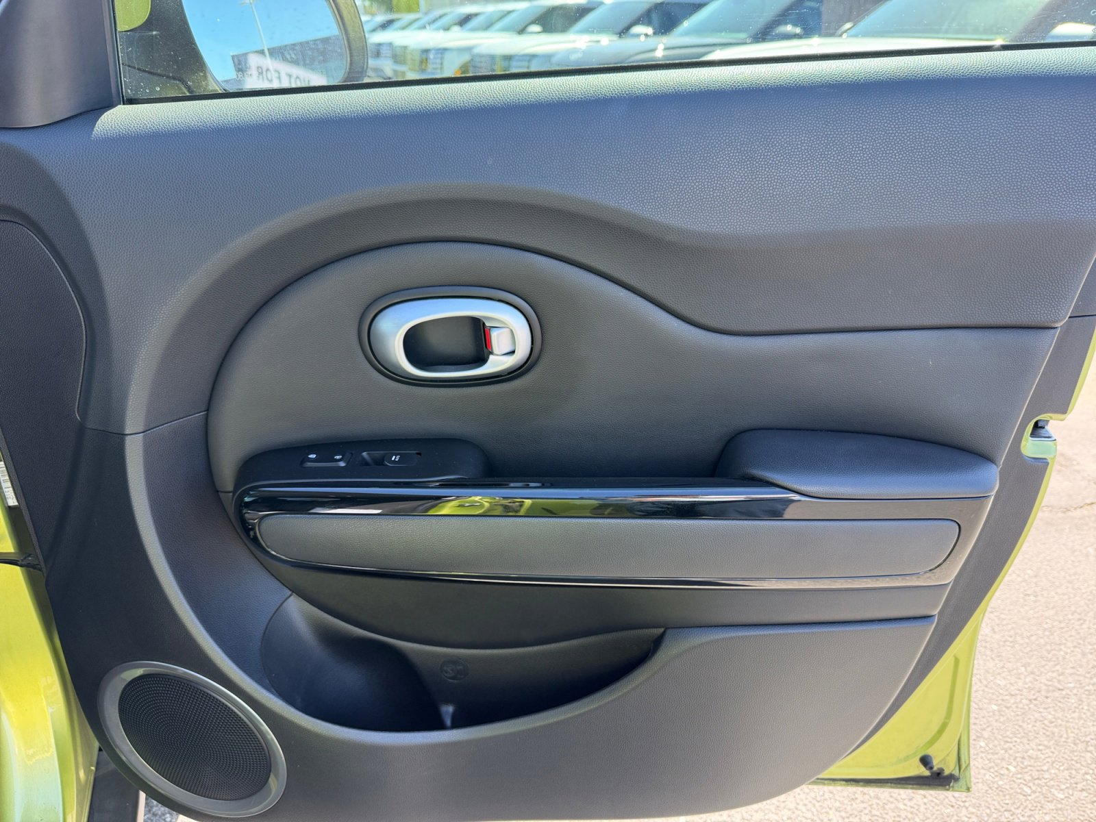 Used 2015 Kia Soul ! image 16