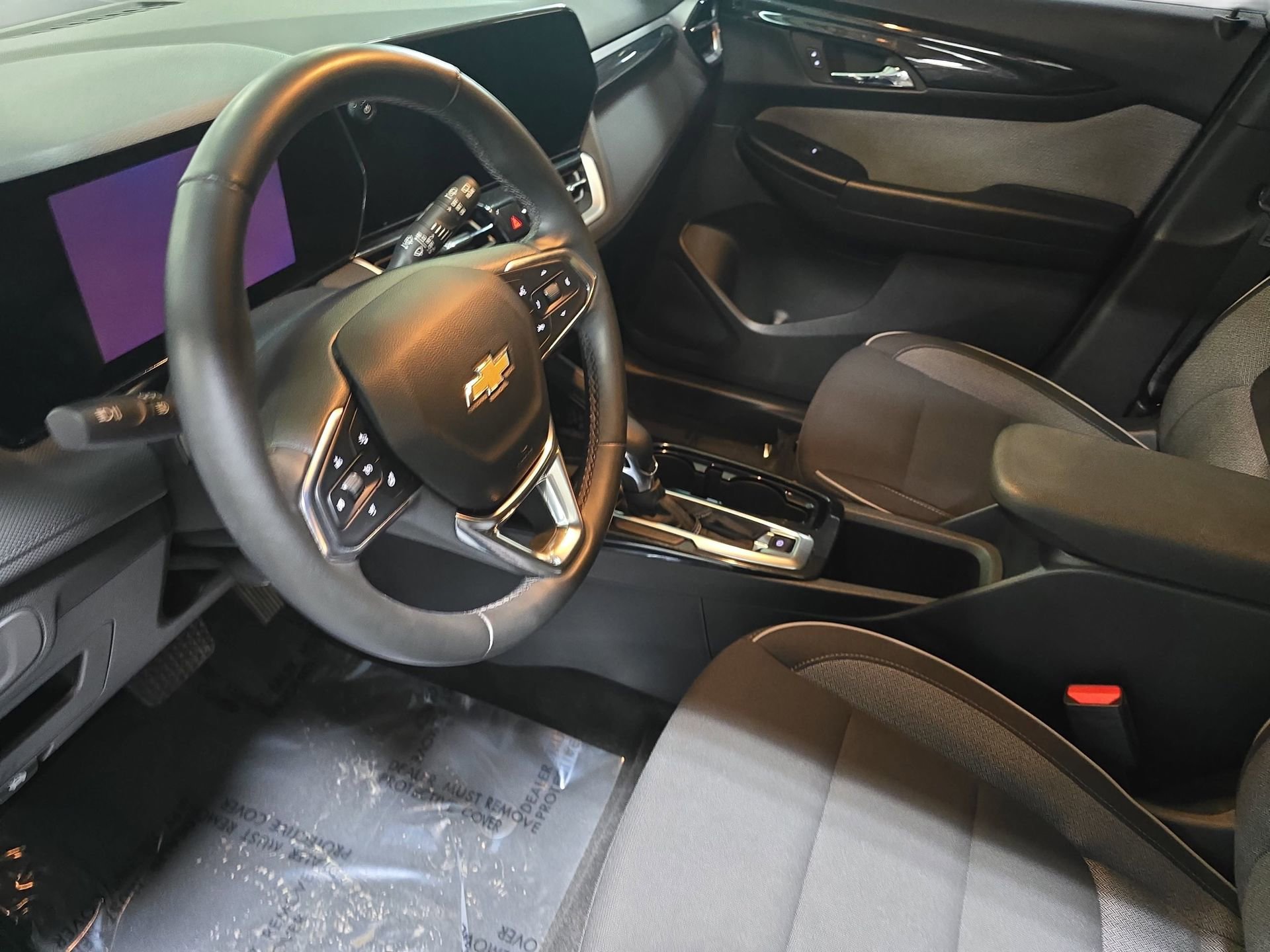 Used 2024 Chevrolet TrailBlazer LT w/ LT Cold Weather Package FWD image 16