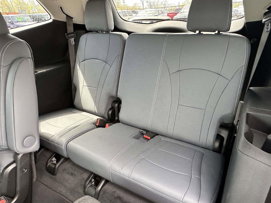 Used 2020 Buick Enclave Essence w/ Trailering Package, 5000 lbs. FWD image 10