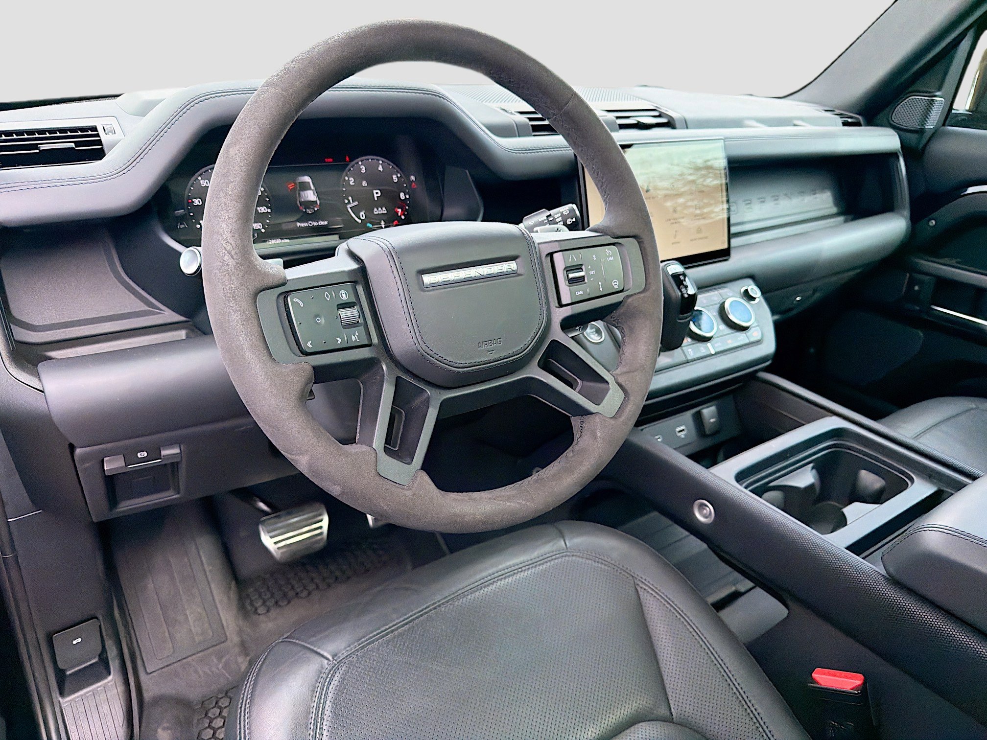 Used 2024 Land Rover Defender 110 V8 image 26