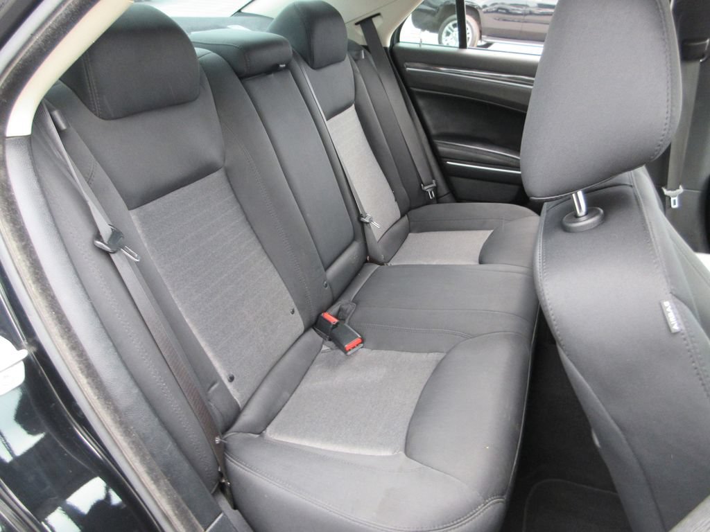 Used 2020 Chrysler 300 Touring w/ Sport Appearance Package RWD image 19