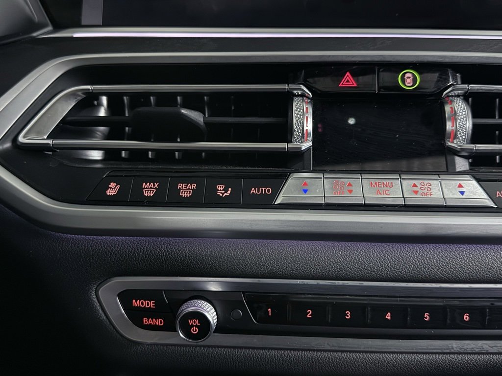 Used 2021 BMW X7 xDrive40i w/ Premium Package 2 image 41