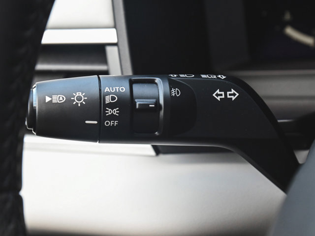 New 2025 Mitsubishi Outlander SE image 22