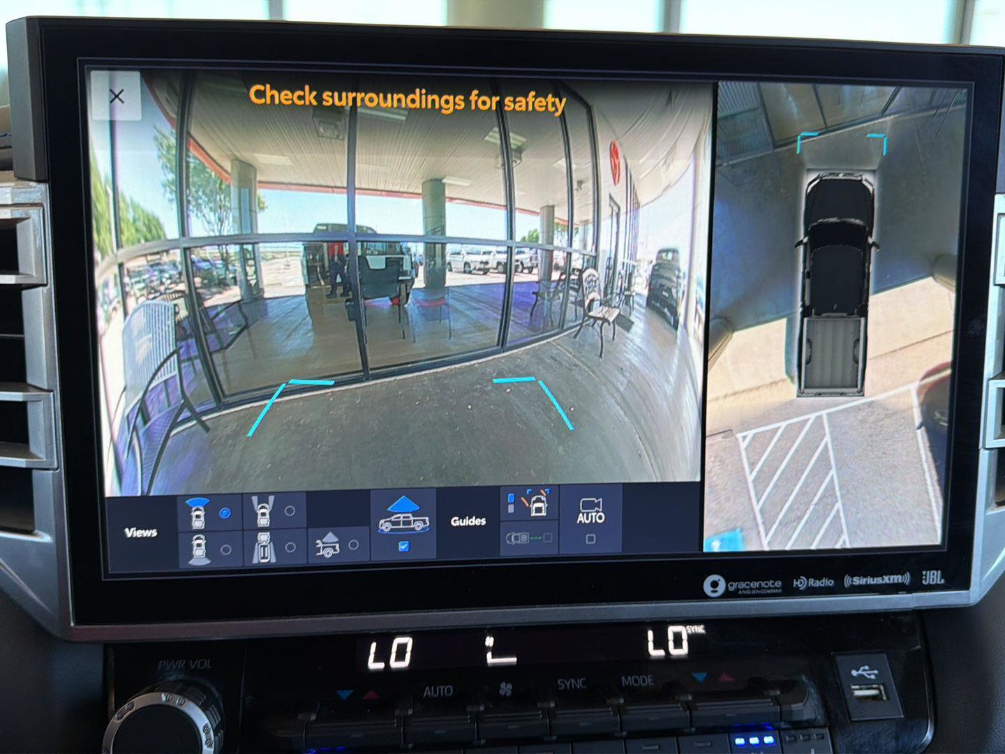 Used 2022 Toyota Tundra Platinum w/ Advanced Package AWD/4WD image 32