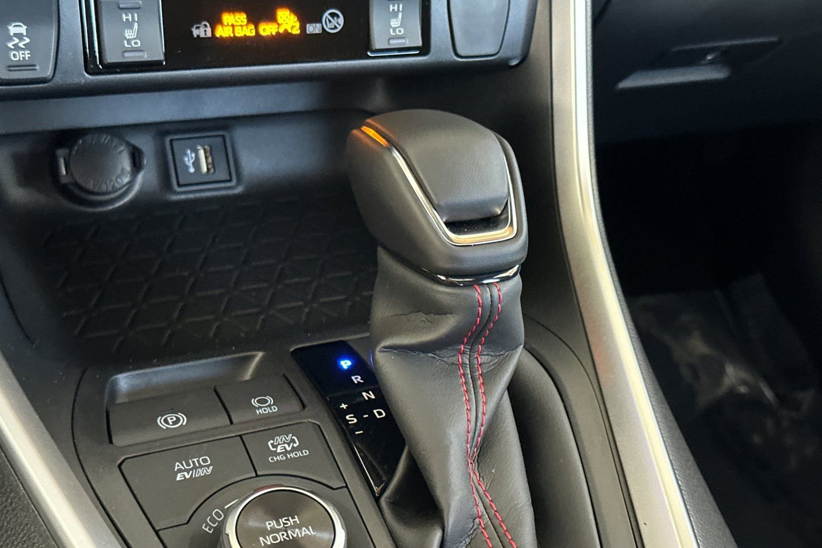 Certified 2025 Toyota RAV4 SE w/ Weather & Moonroof Package image 25