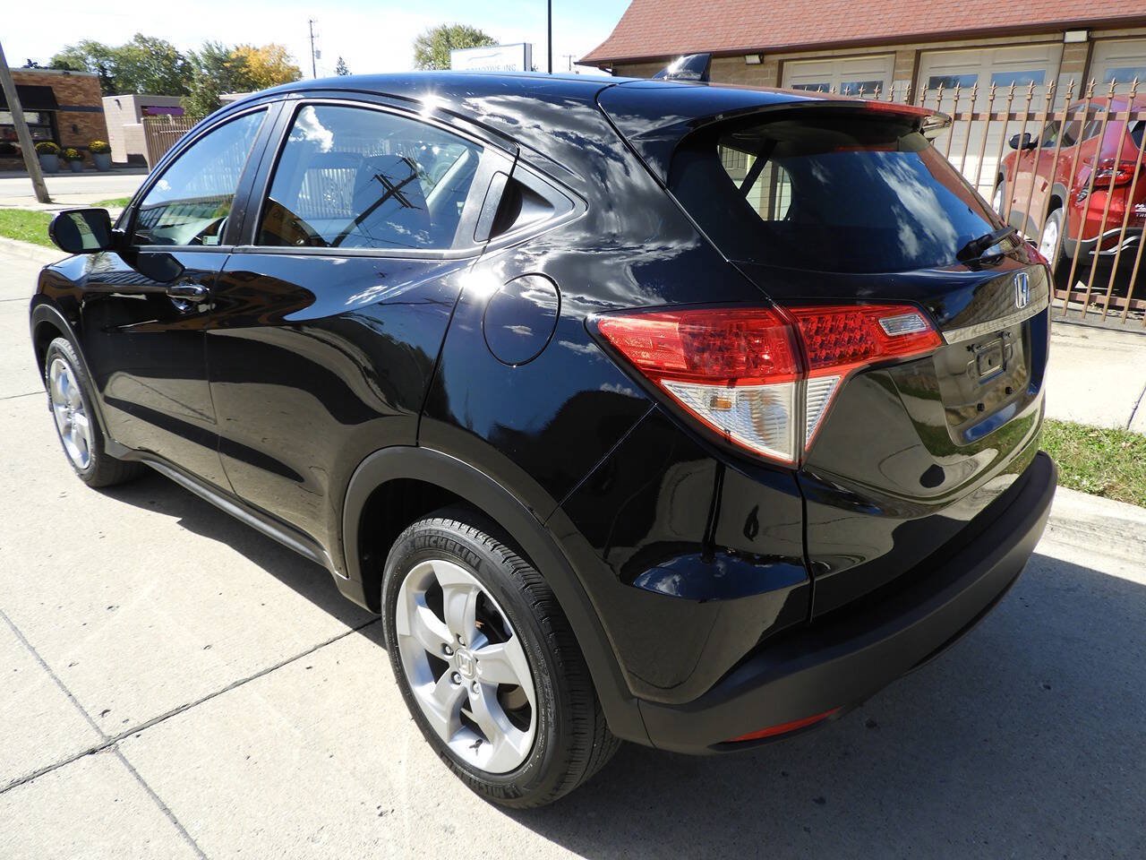 Used 2020 Honda HR-V LX image 7