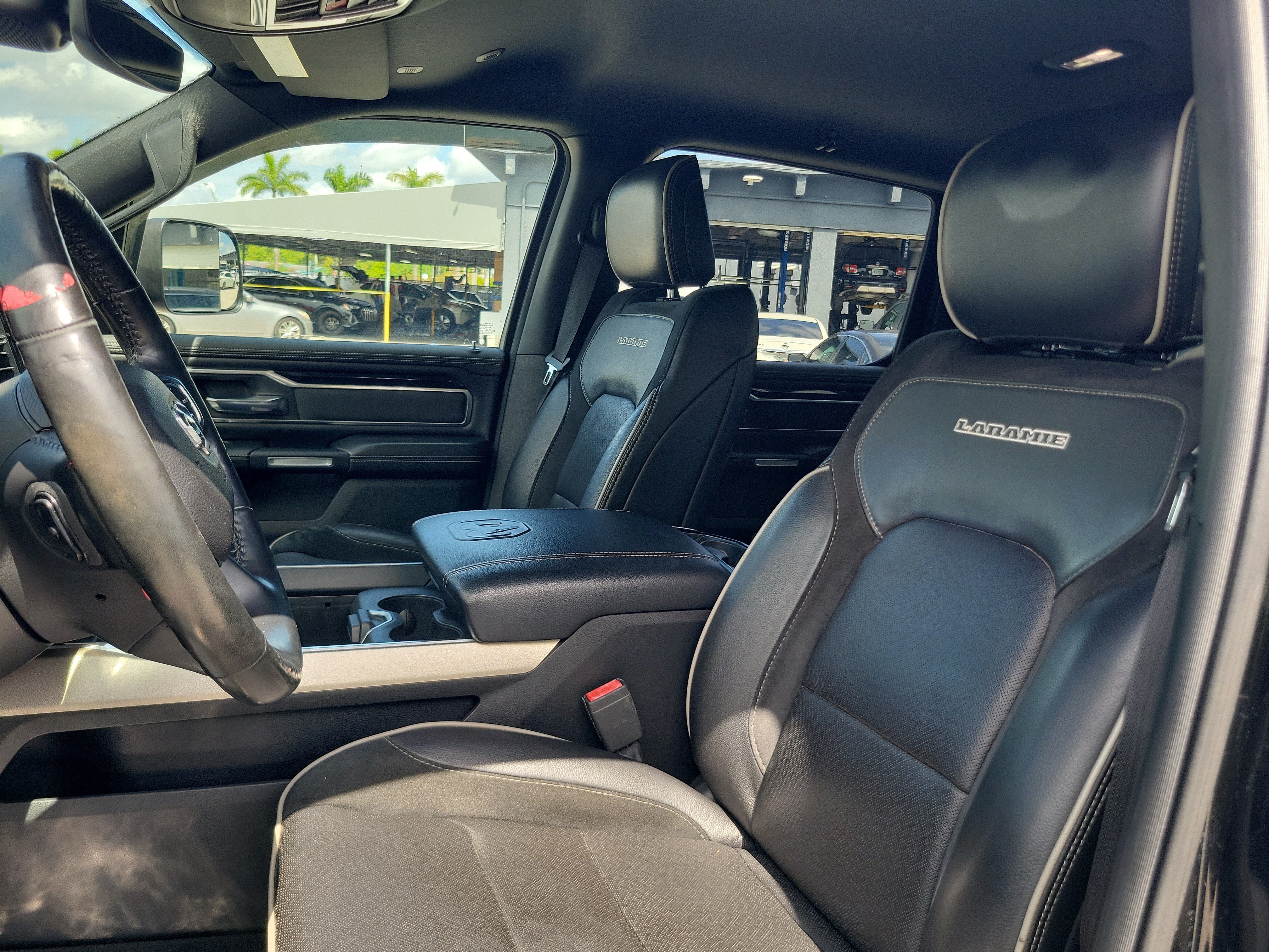 Used 2019 RAM 1500 Laramie AWD/4WD image 11