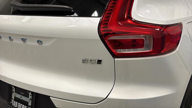 Used 2025 Volvo XC40 B5 Core w/ Protection Package Premier AWD/4WD image 35