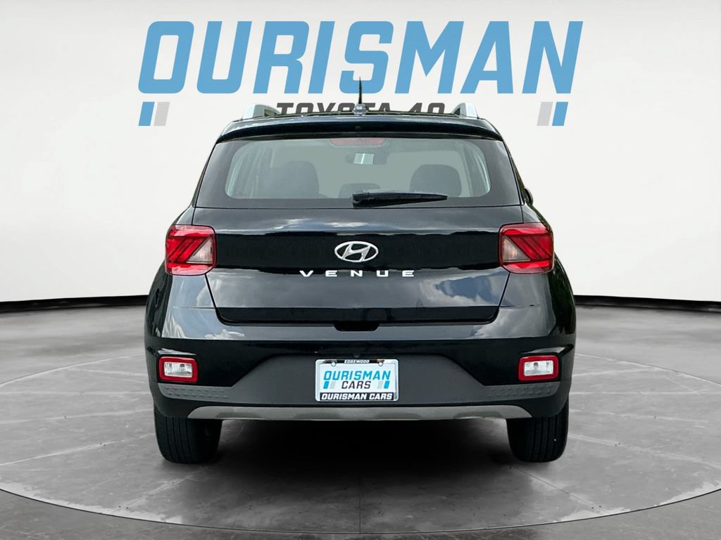 Used 2024 Hyundai Venue SEL FWD image 6