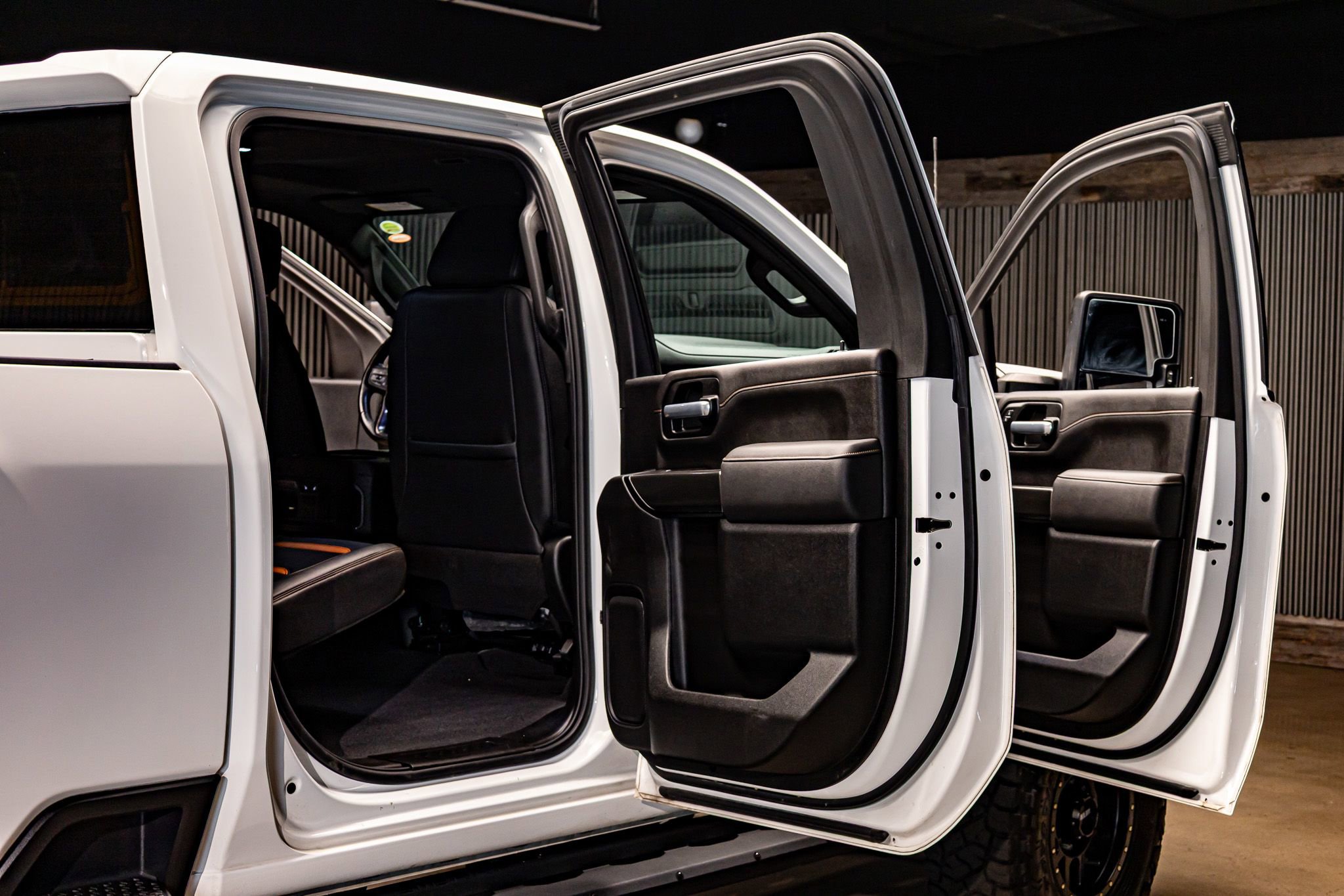 Used 2021 GMC Sierra 2500 AT4 w/ AT4 Premium Plus Package image 29