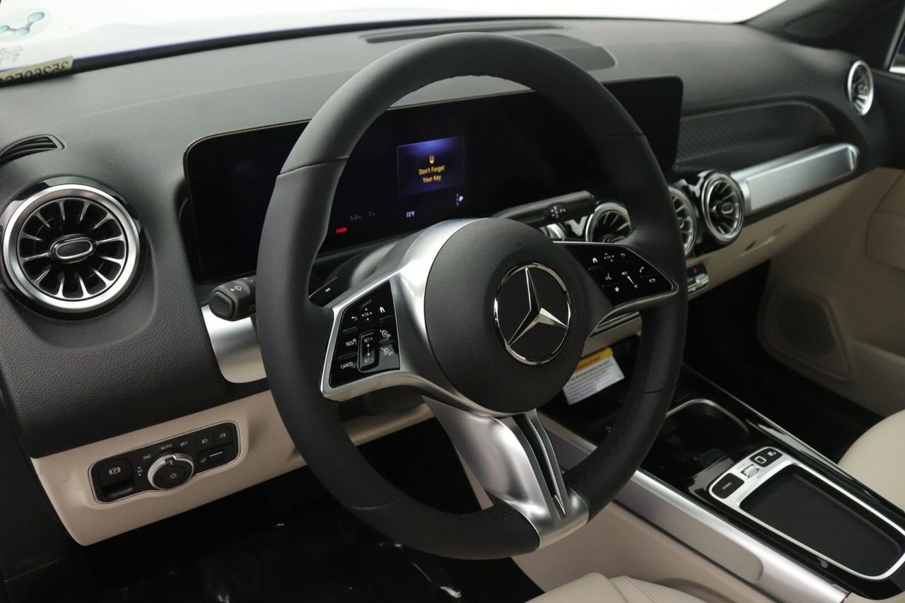 New 2026 Mercedes-Benz GLB 250 image 5