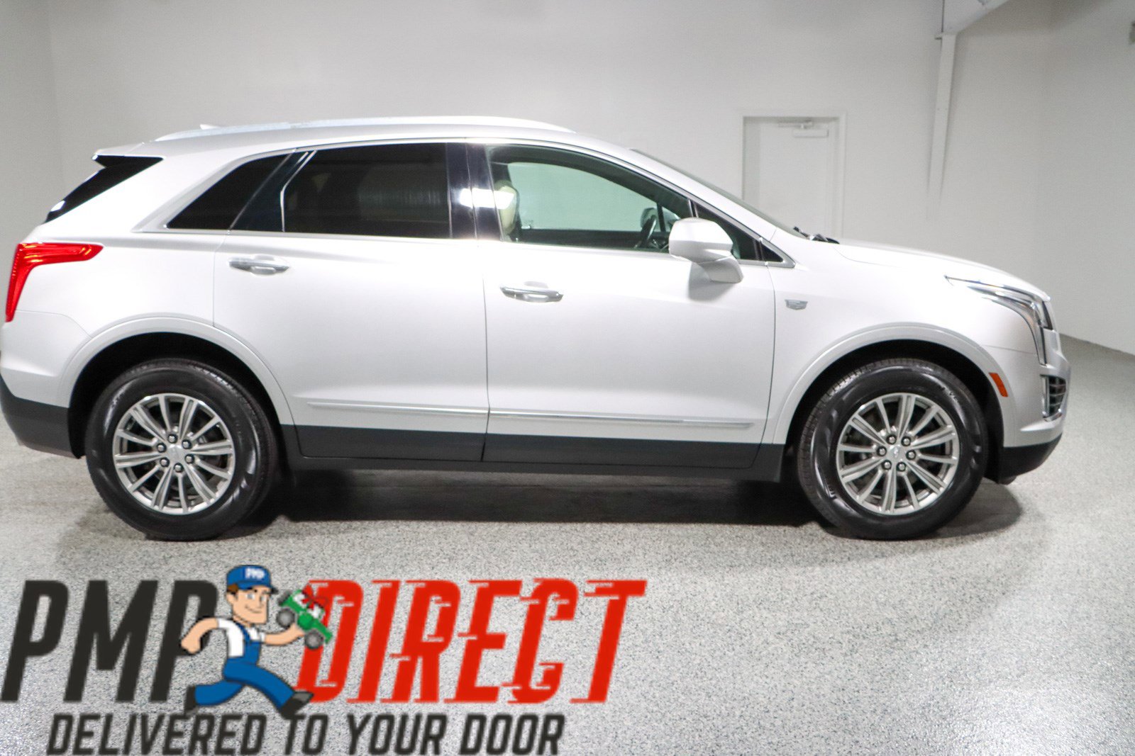 Used 2018 Cadillac XT5 Luxury w/ Driver Awareness Package image 6