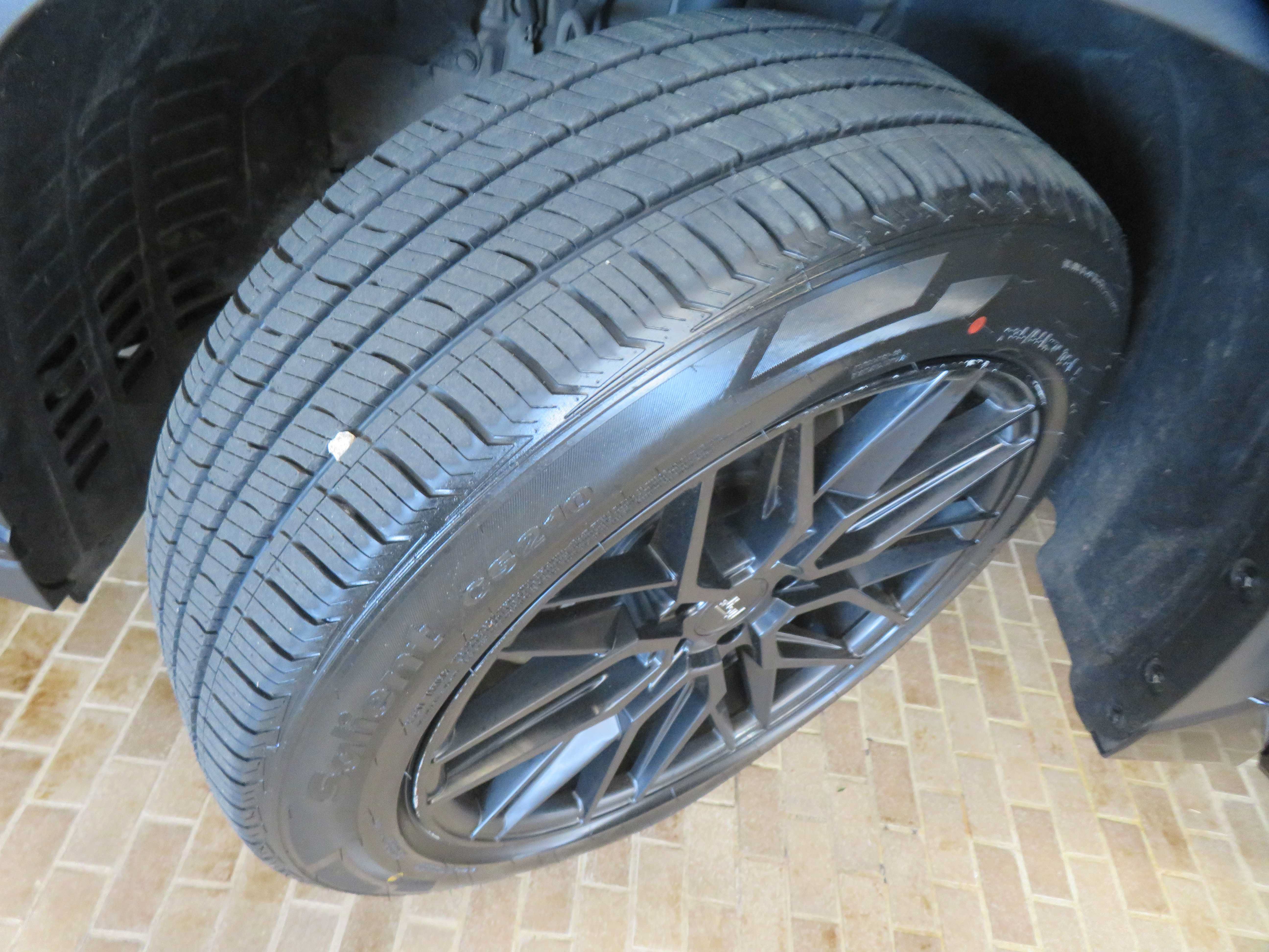 Used 2021 Toyota Highlander XSE AWD/4WD image 11