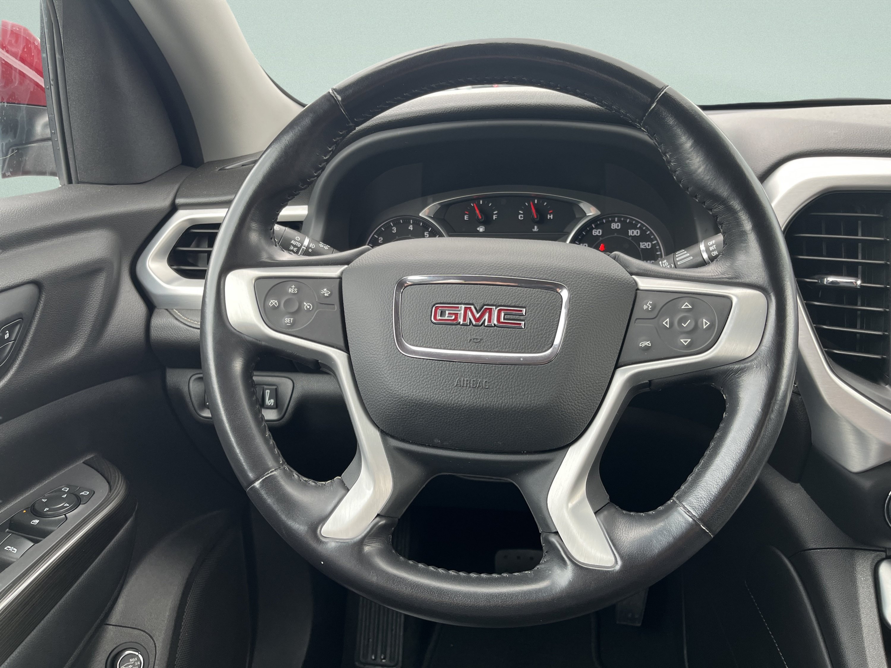 Used 2022 GMC Acadia SLT AWD/4WD image 25