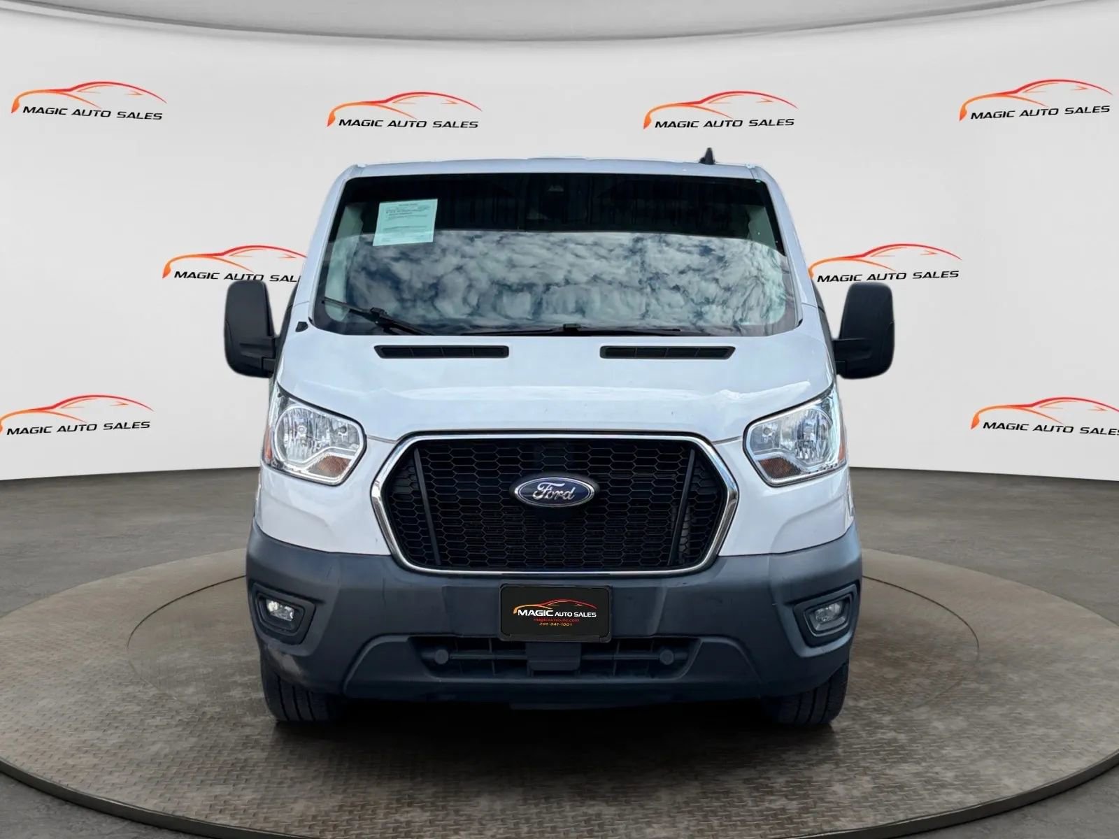 Used 2021 Ford Transit 250 Low Roof w/ Exterior Upgrade Package RWD image 3