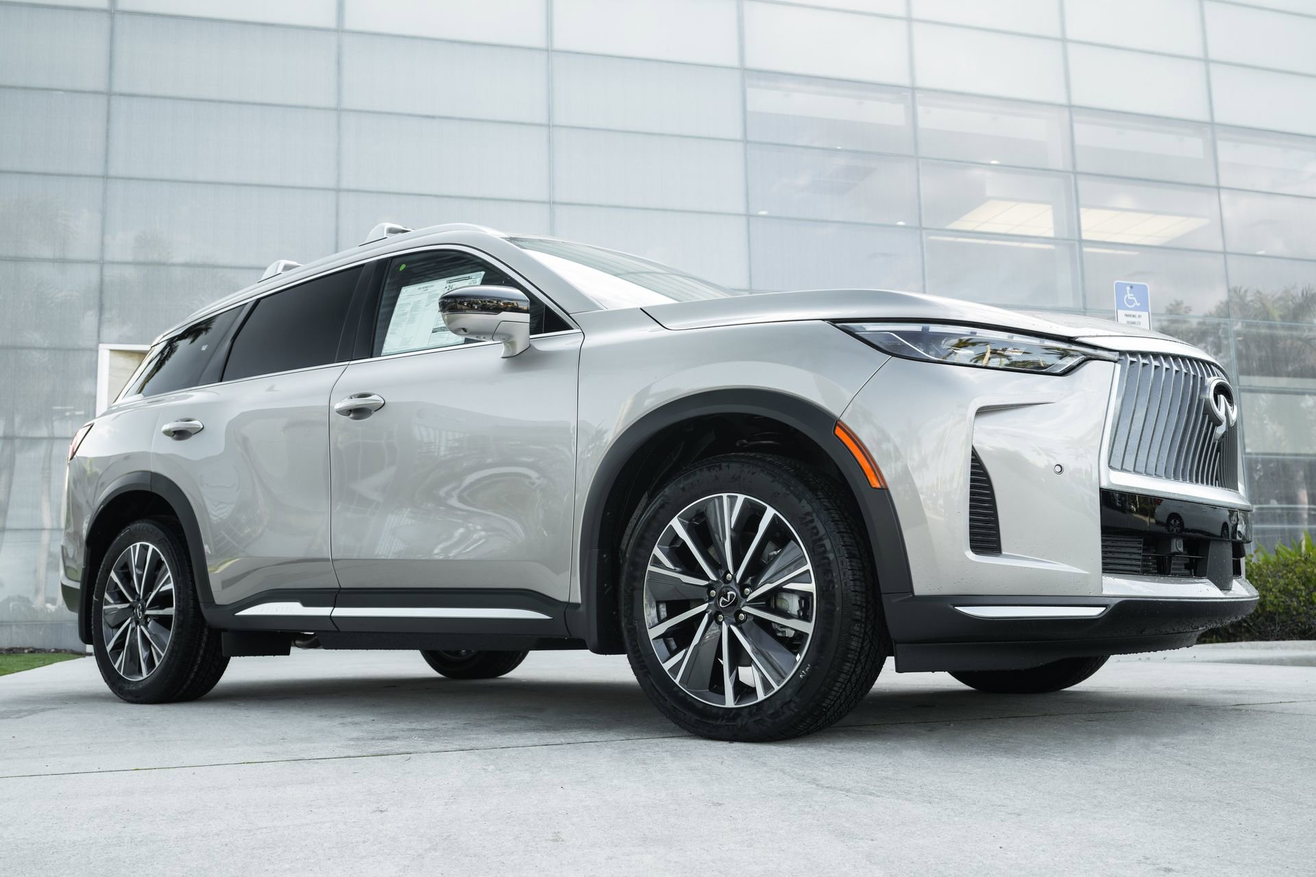 New 2026 INFINITI QX60 Luxe w/ Cargo Package