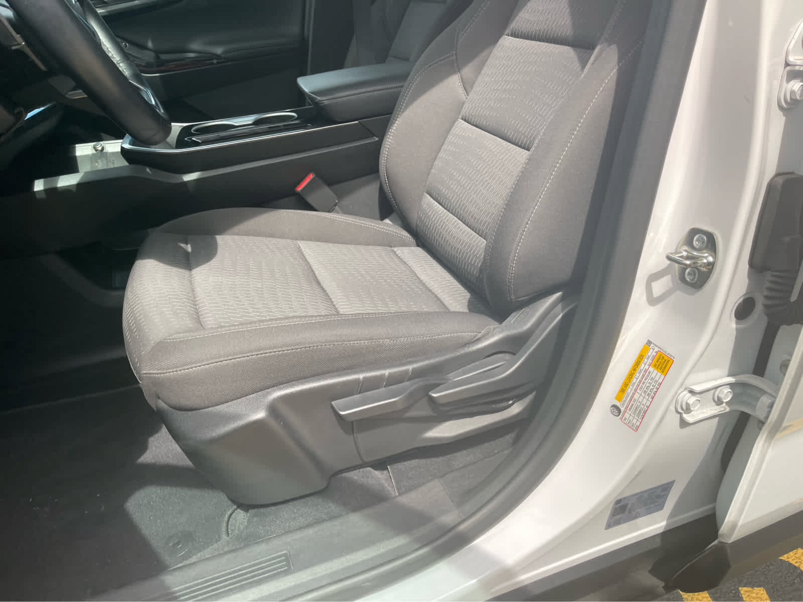 Used 2025 Chevrolet Equinox LT AWD/4WD image 13