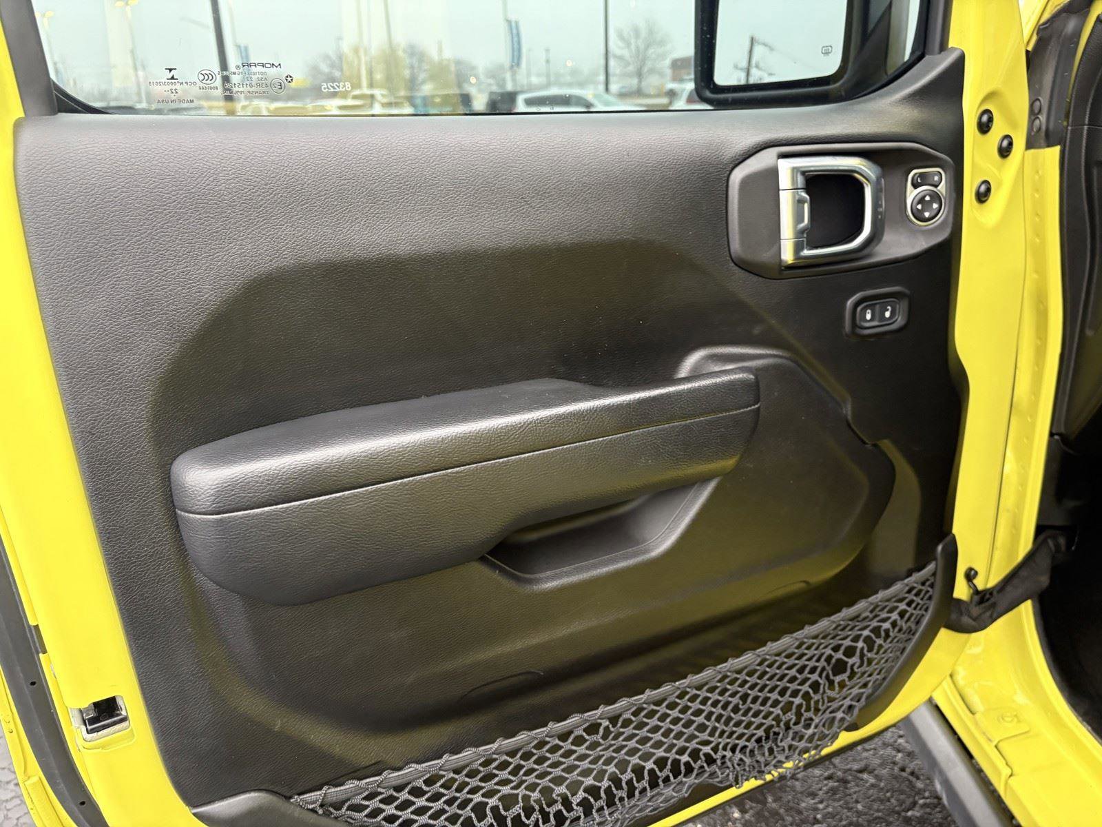 Used 2023 Jeep Wrangler Unlimited Rubicon w/ Cold Weather Group image 13