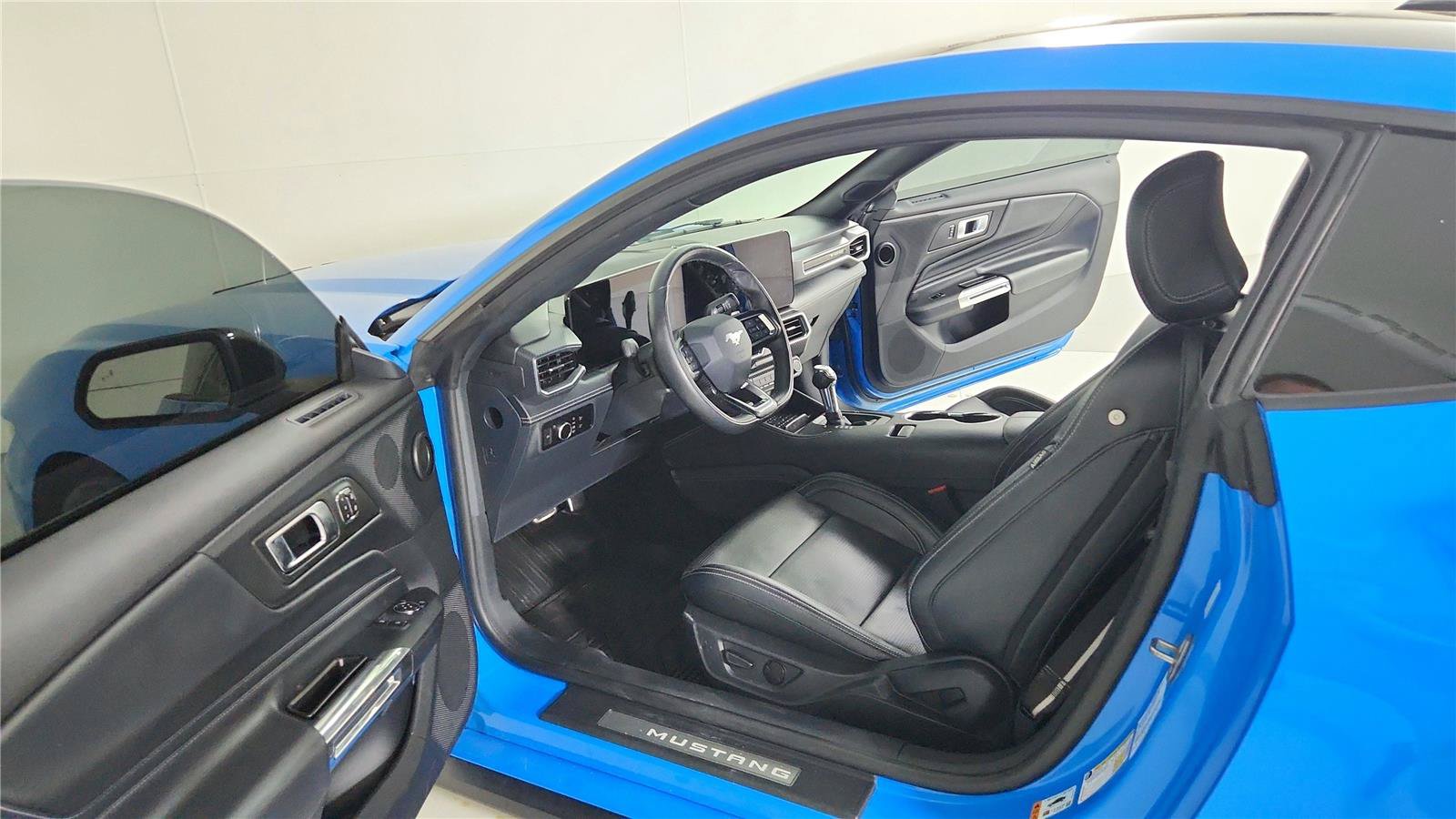 Used 2024 Ford Mustang GT Premium RWD image 10