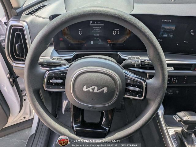 Certified 2025 Kia Sorento LX FWD image 18