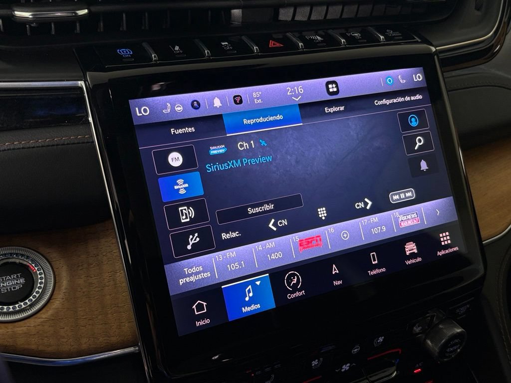 Used 2023 Jeep Grand Cherokee Summit AWD/4WD image 33