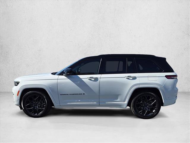 Used 2025 Jeep Grand Cherokee Summit AWD/4WD image 9